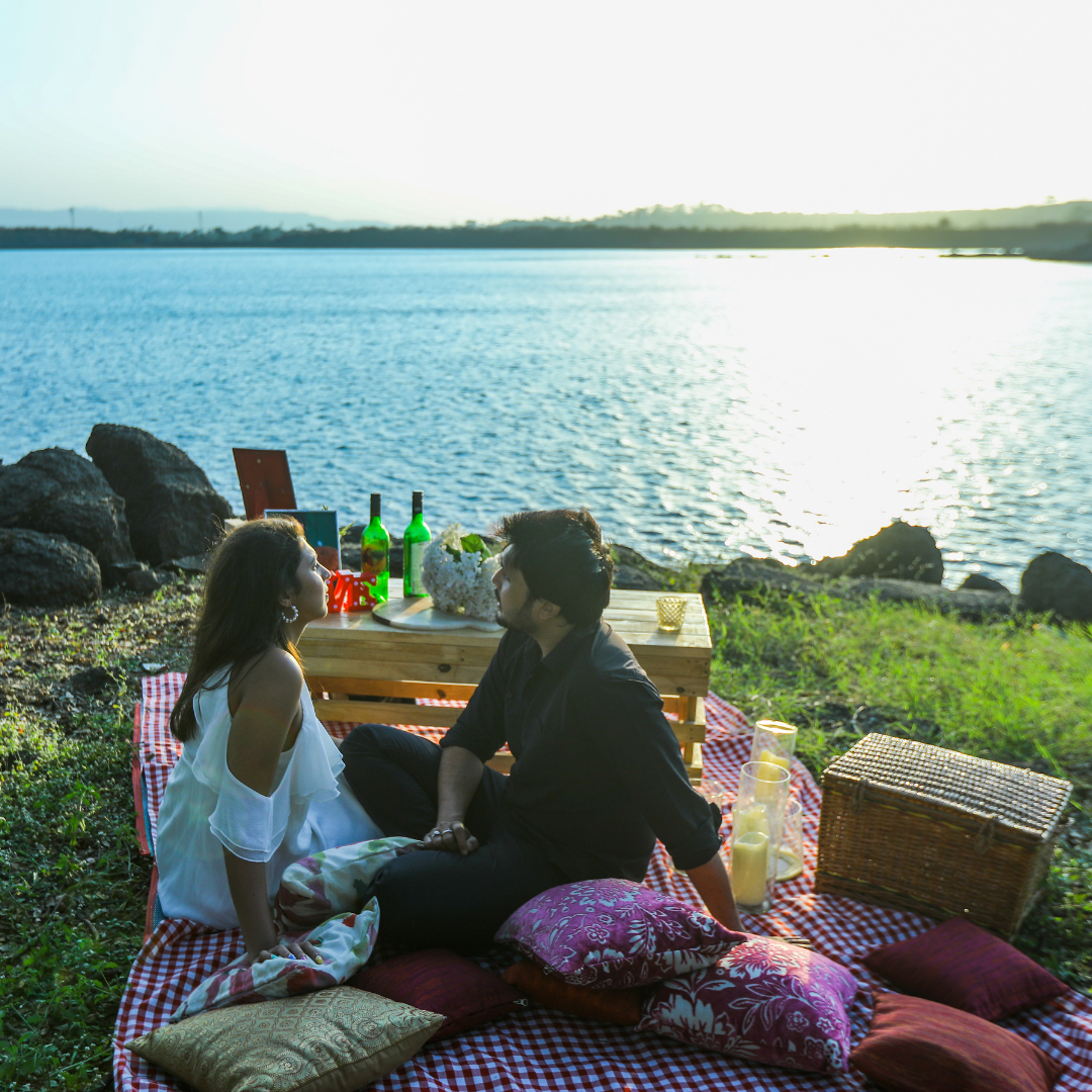 Picnic Date with Luxury Villa Stay